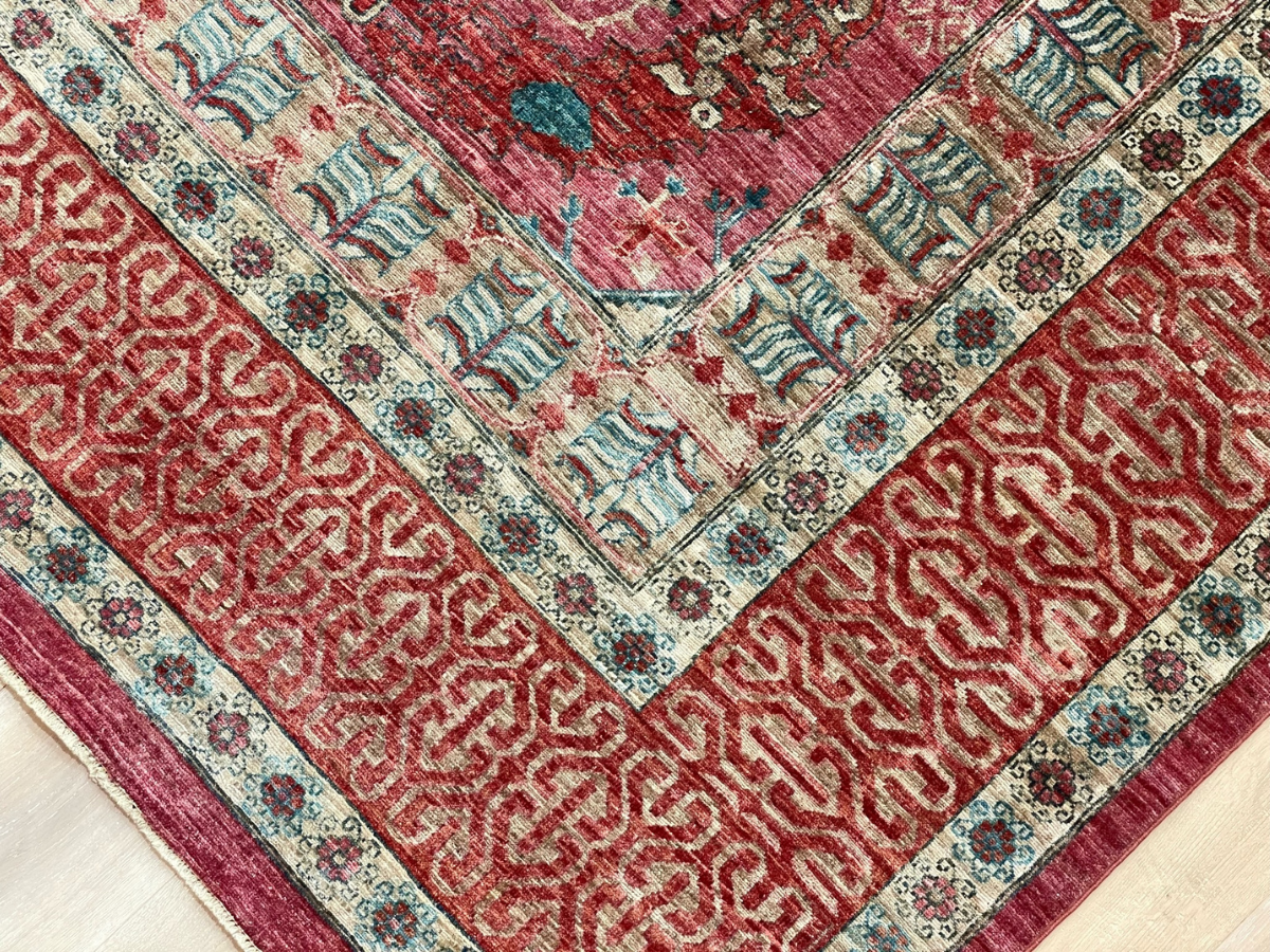 Large Fine Sultanabad Carpet