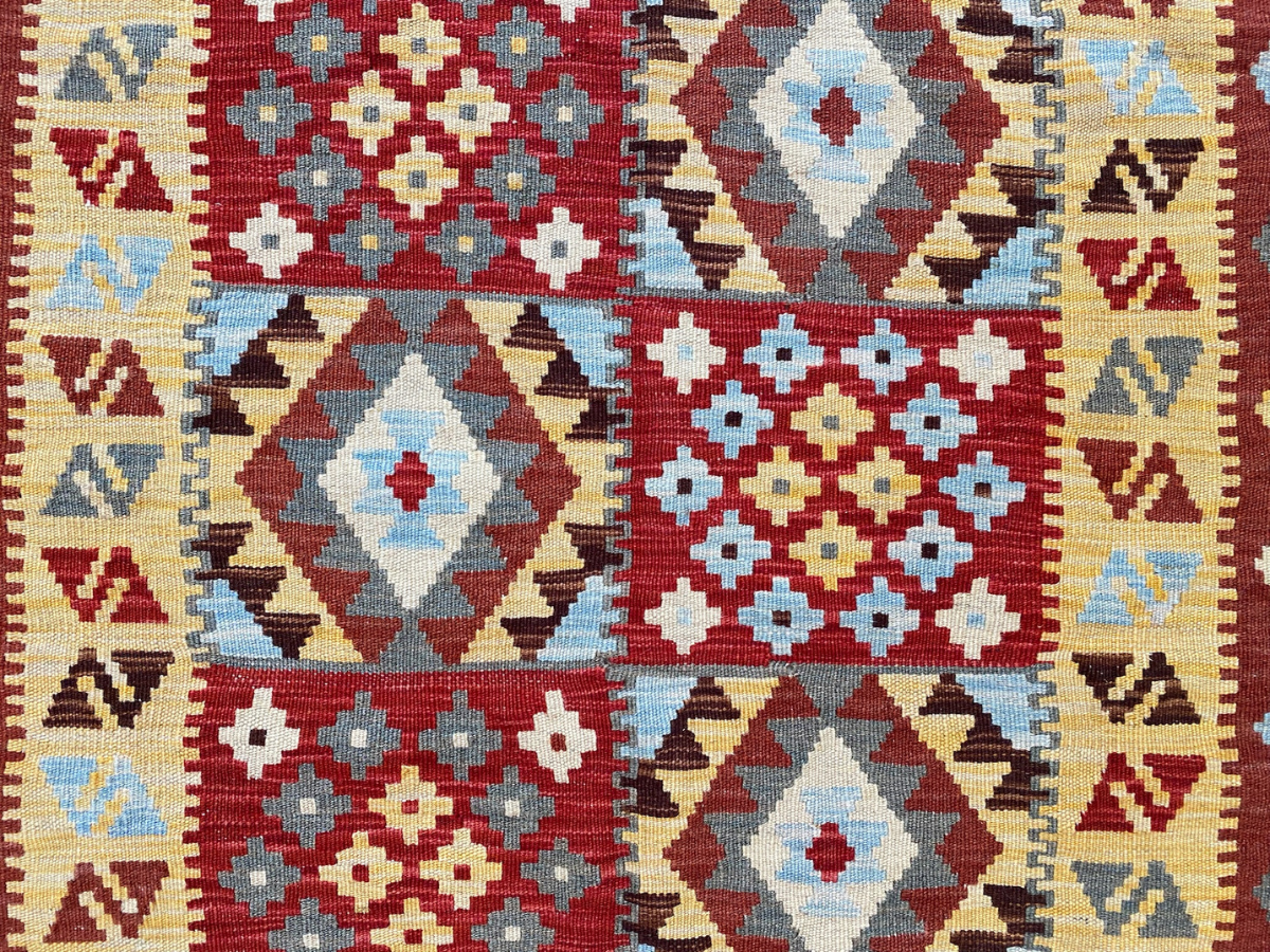 Kundoz Kilim Rug