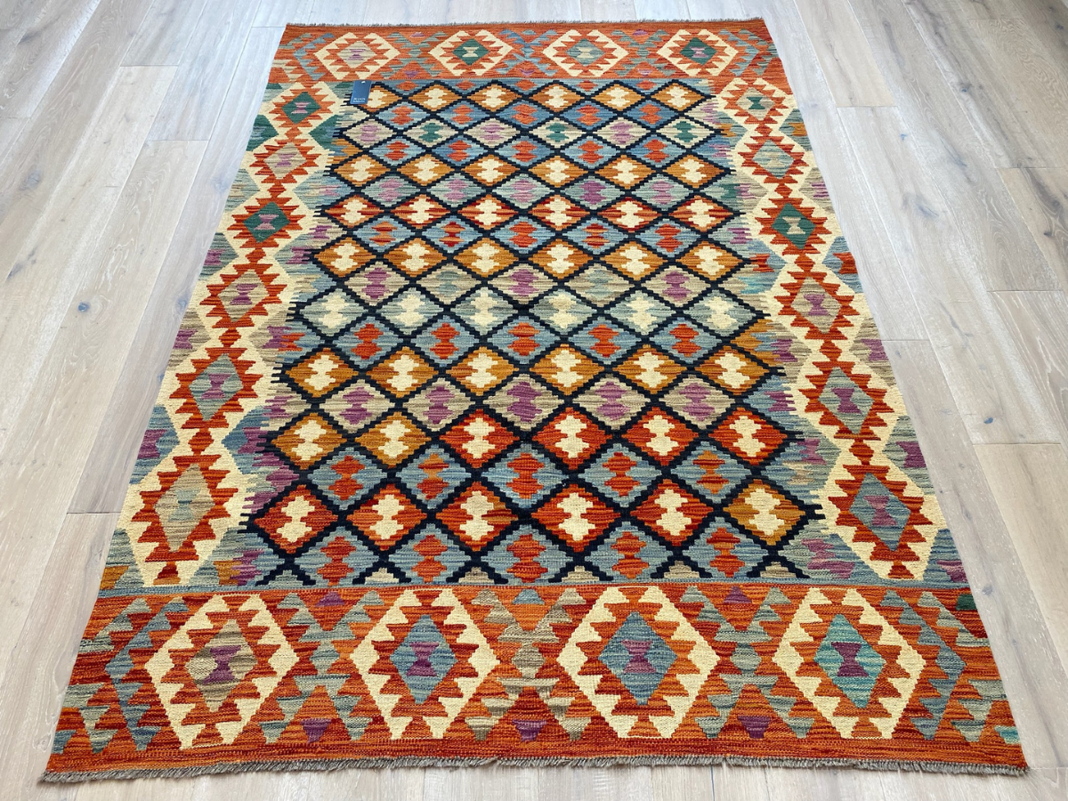 Kundoz Kilim Rug