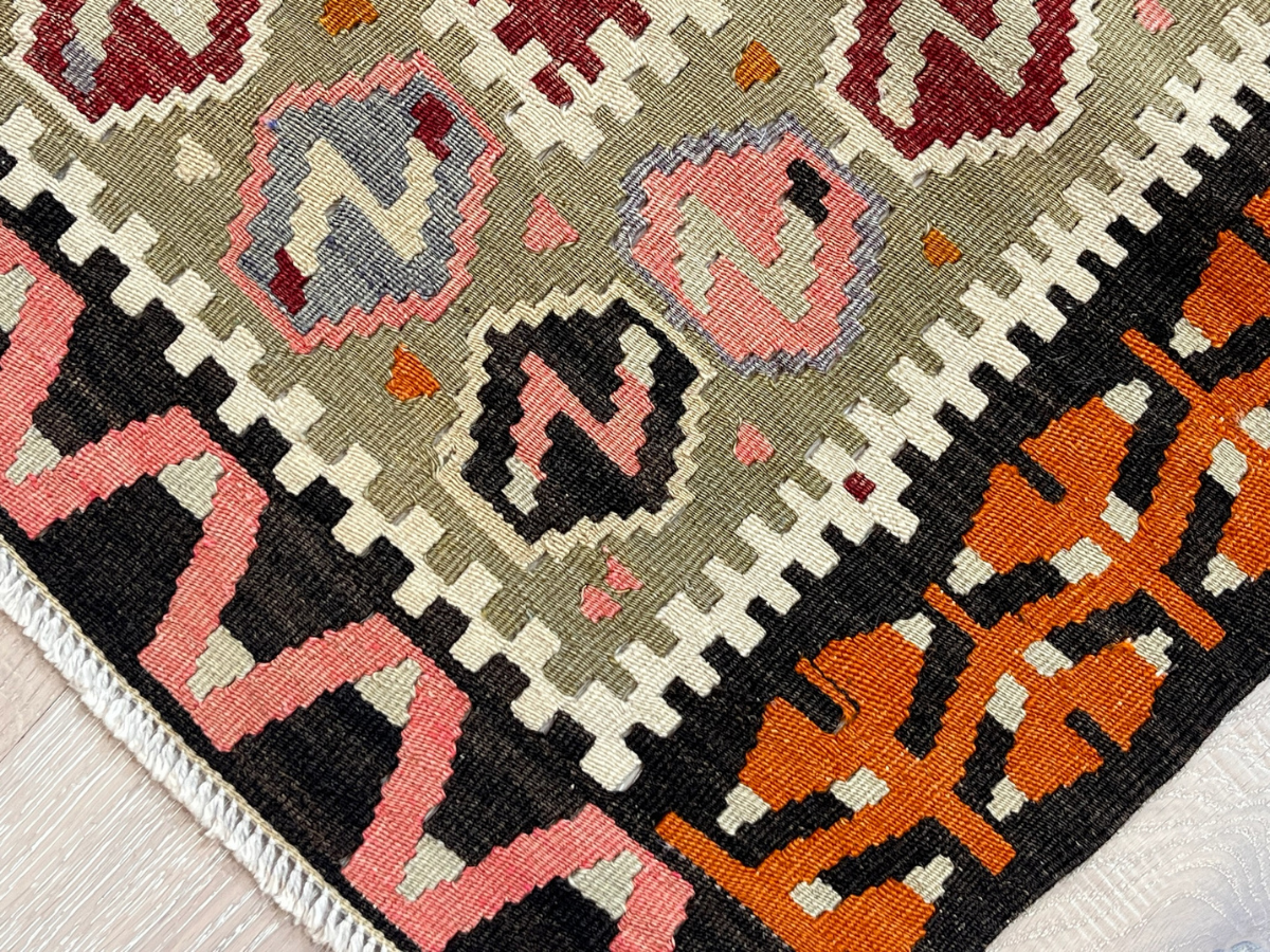 Alasehir Kilim Rug