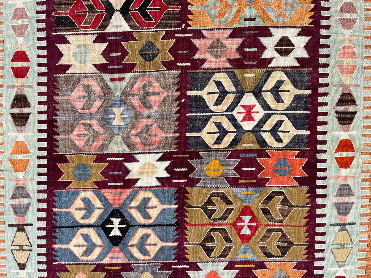 Vintage Yarn Kilim Rug