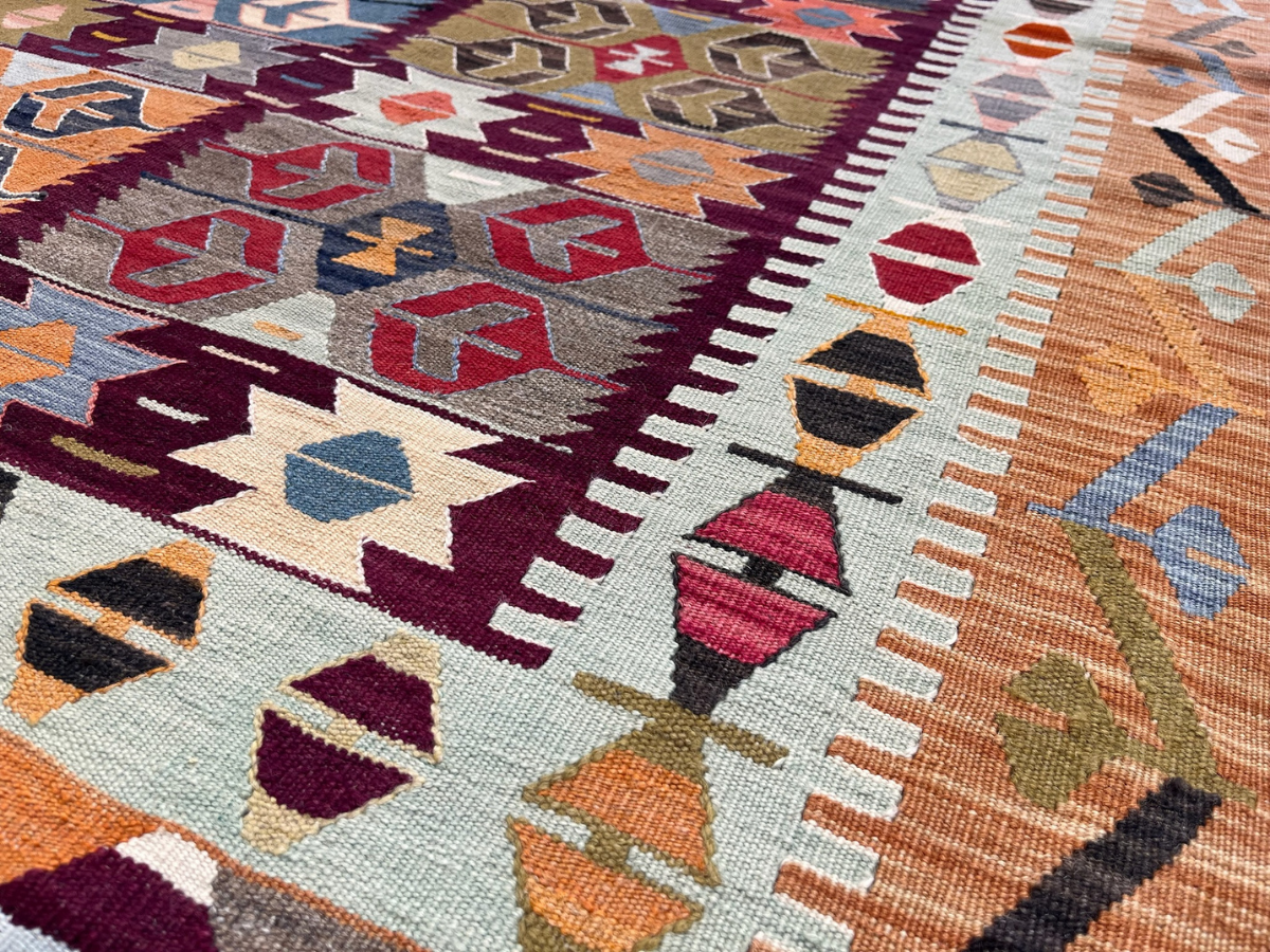 Vintage Yarn Kilim Rug