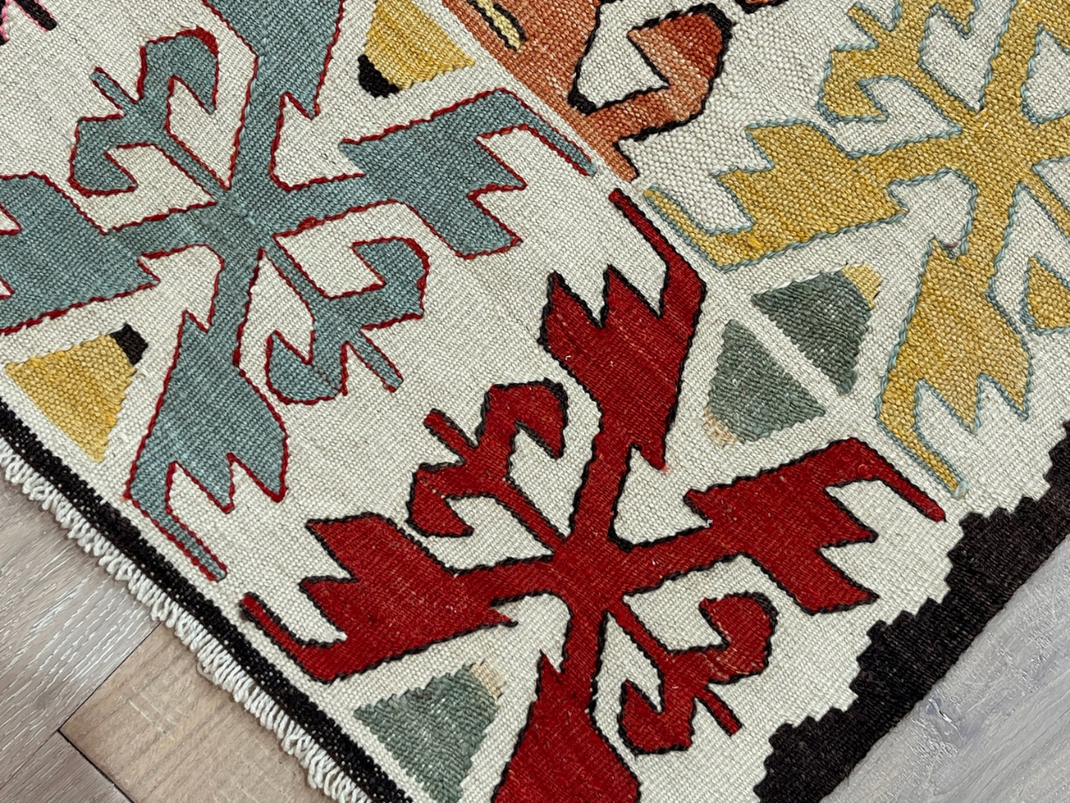 Vintage Yarn Kilim Rug