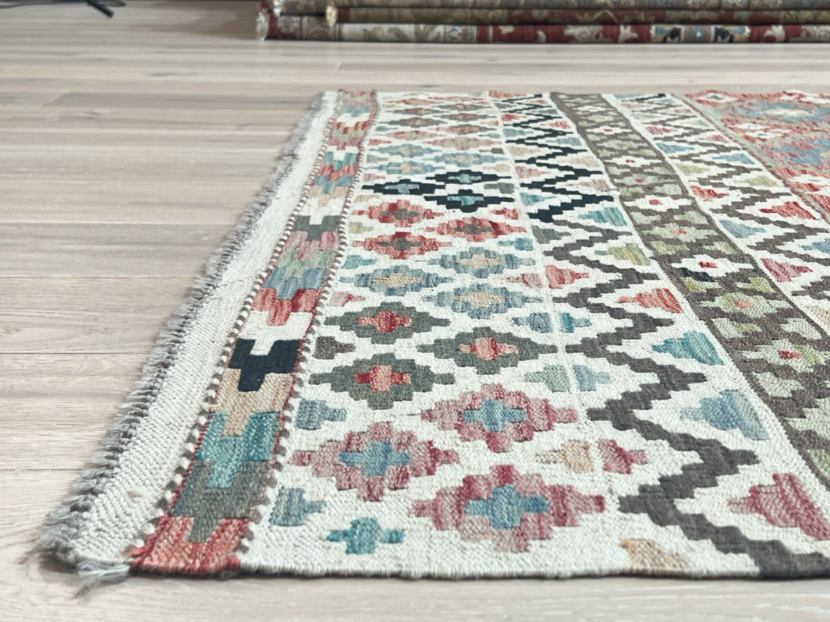 Kundoz Kilim Rug