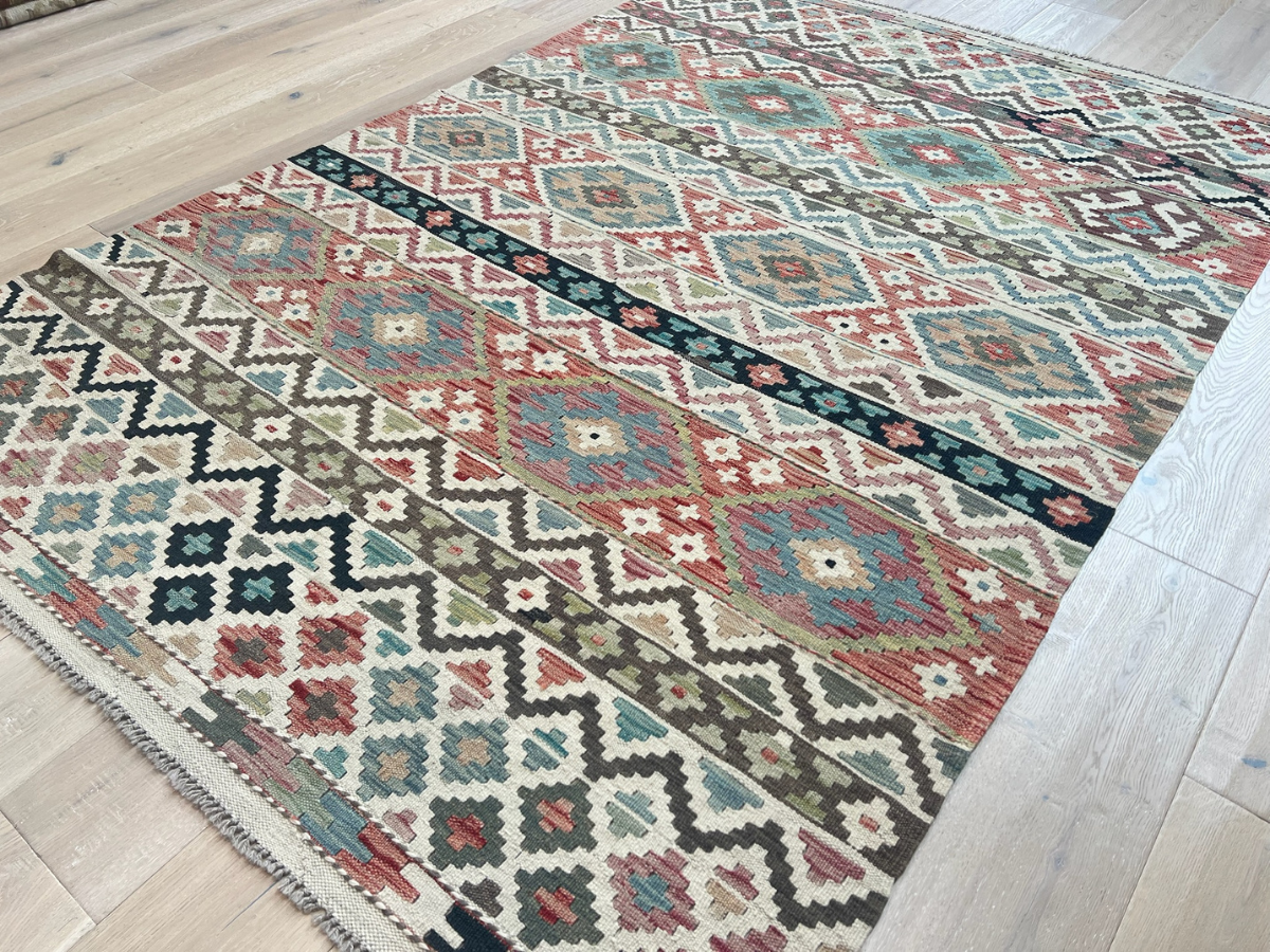 Kundoz Kilim Rug