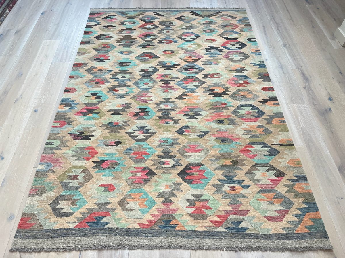 Kundoz Kilim Rug