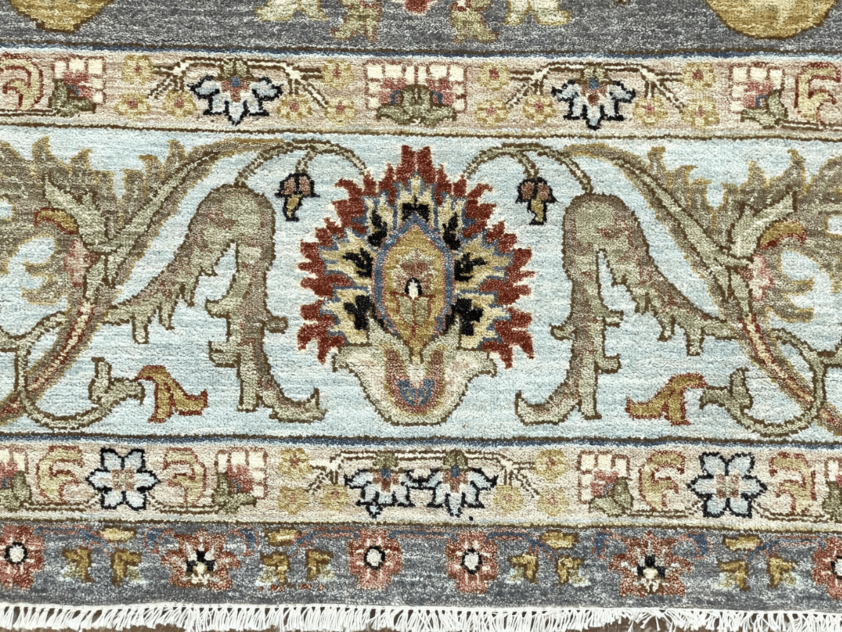 Large Classic Agra Rug