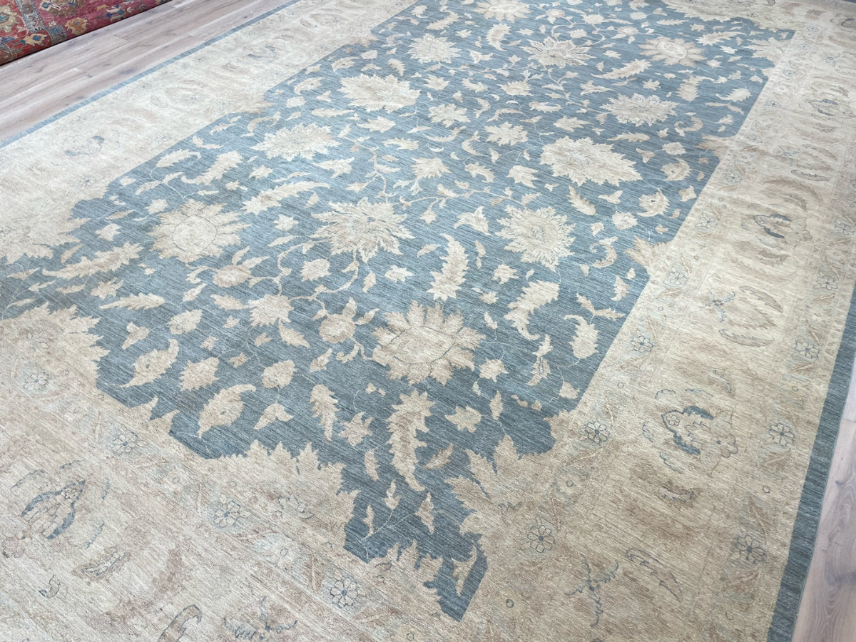 Large Fine Sultanabad Rug