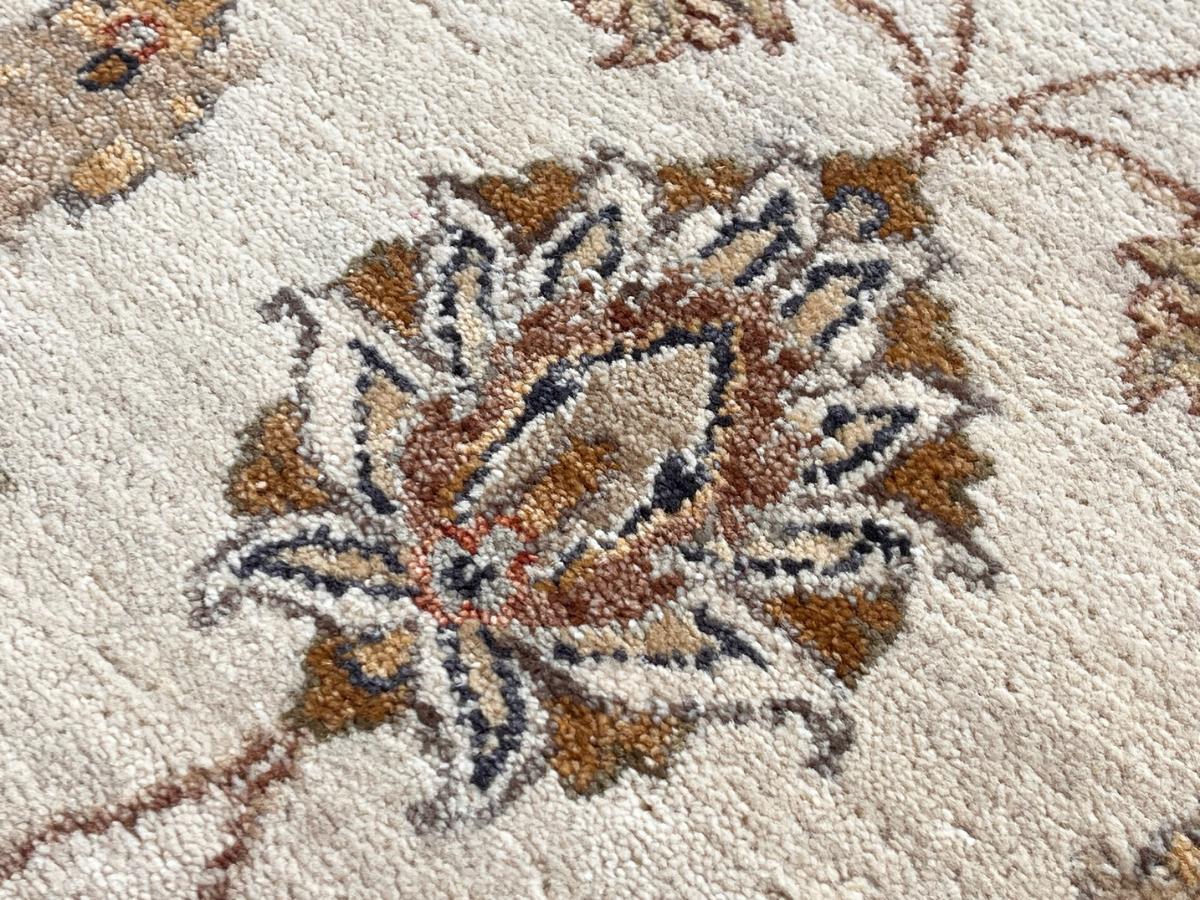 Classic Agra Runner