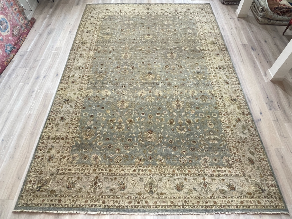 Large Classic Bhadohi Rug
