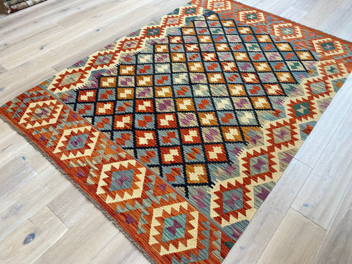 Kundoz Kilim Rug