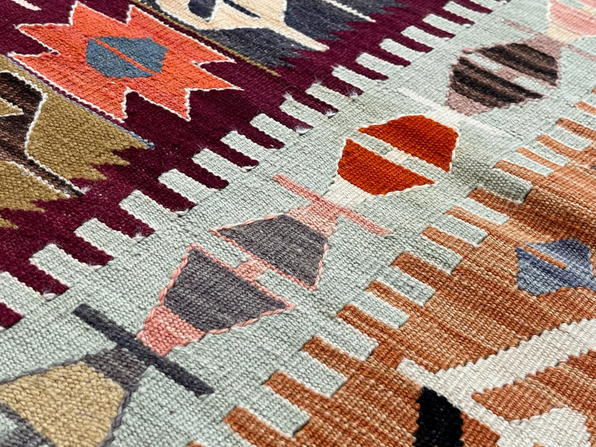Vintage Yarn Kilim Rug