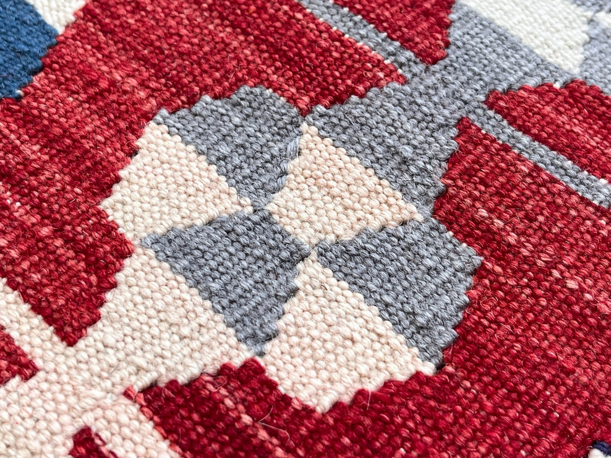 Vintage Yarn Kilim Rug