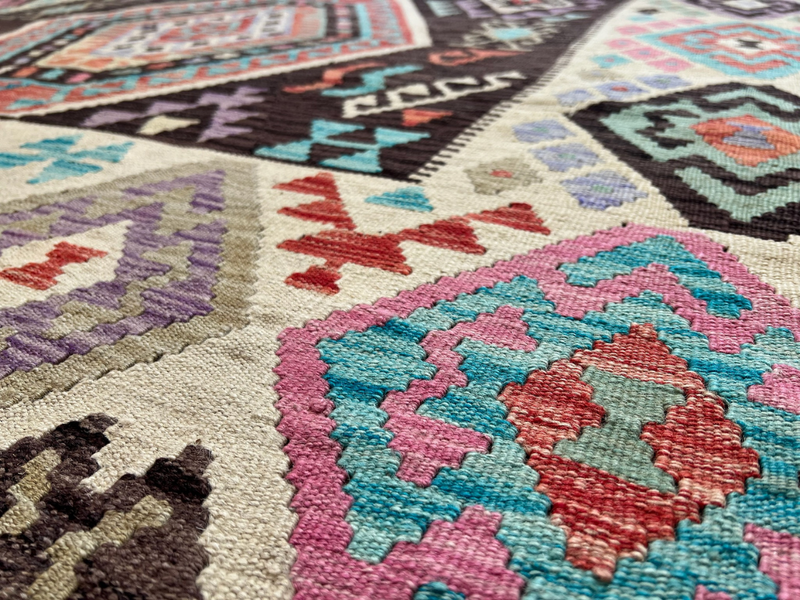 Kundoz Kilim Rug