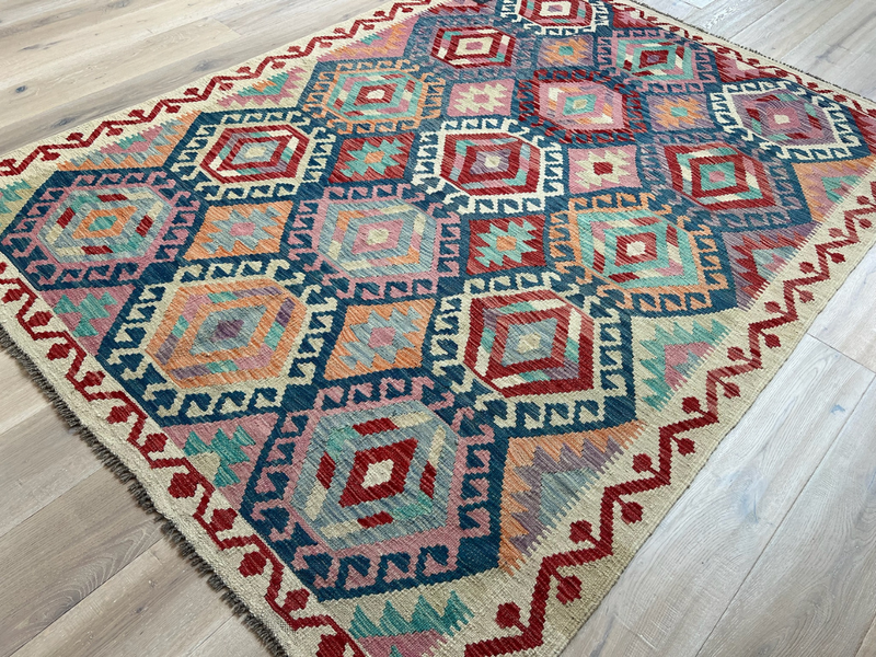 Kundoz Kilim Rug