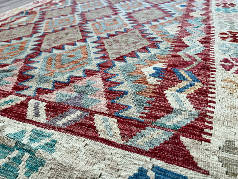 Kundoz Kilim Rug