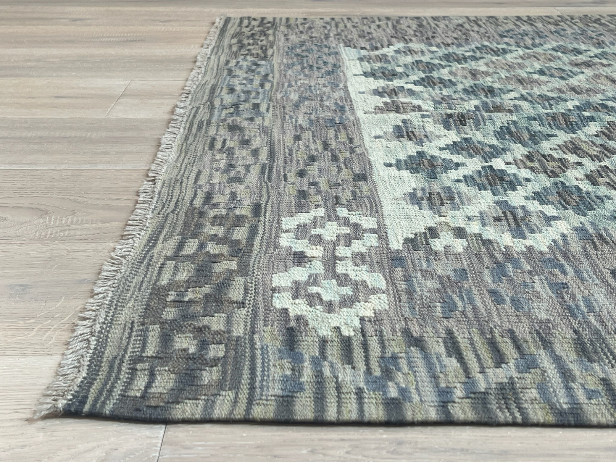 Kundoz Kilim Rug