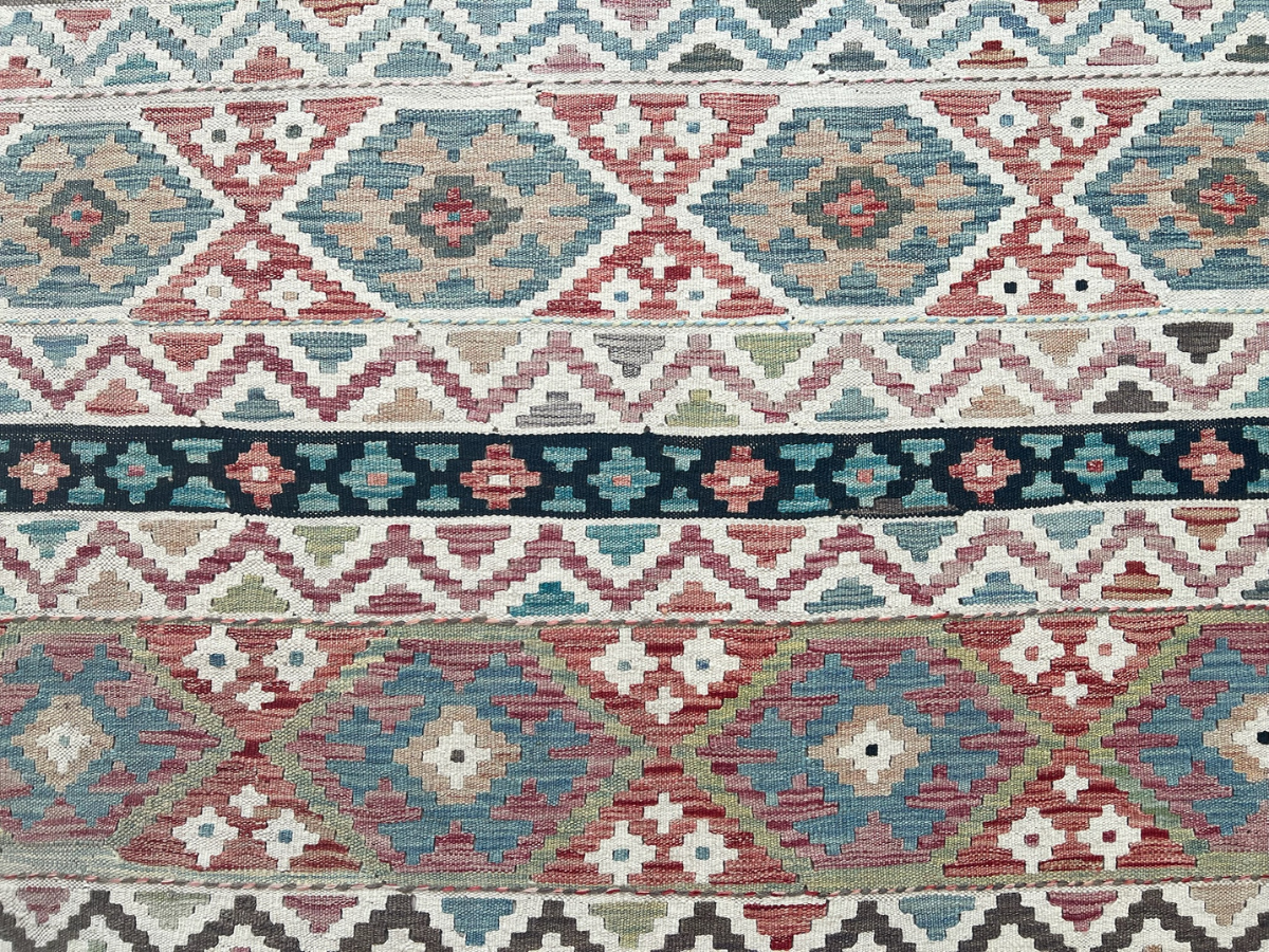 Kundoz Kilim Rug