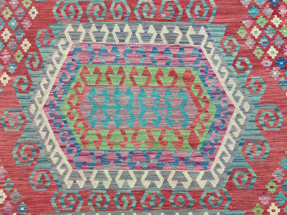 Kundoz Kilim Rug