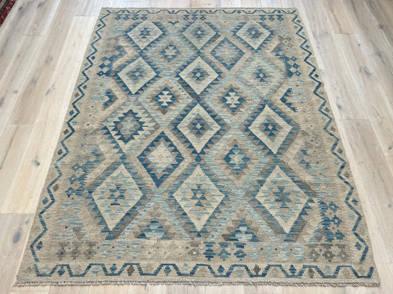Kundoz Kilim Rug