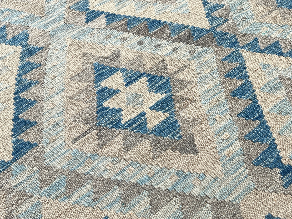 Kundoz Kilim Rug