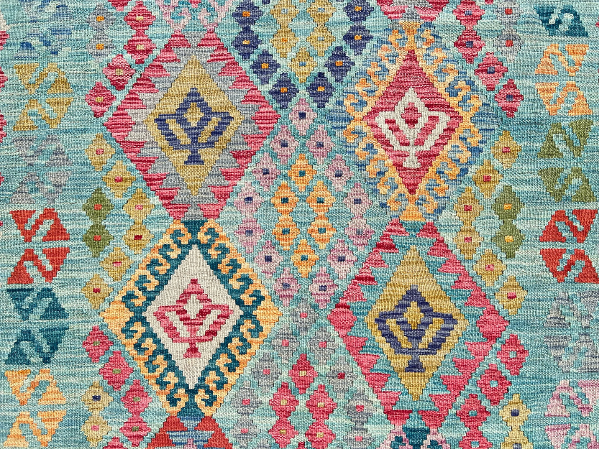 Kundoz Kilim Rug