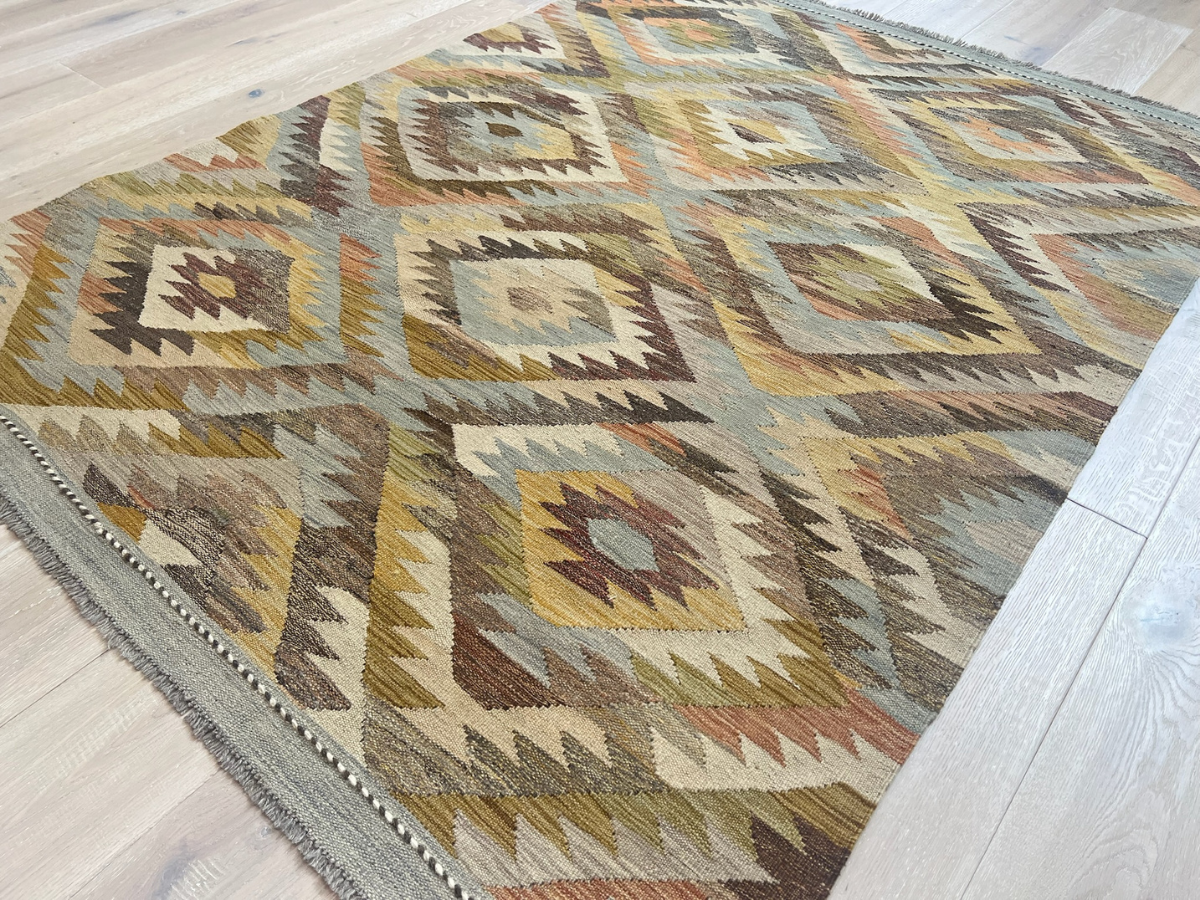 Kundoz Kilim Rug