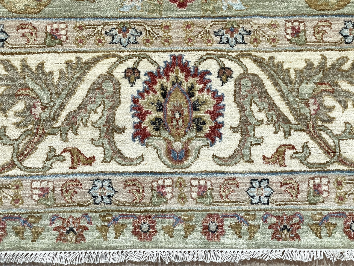 Classic Agra Rug