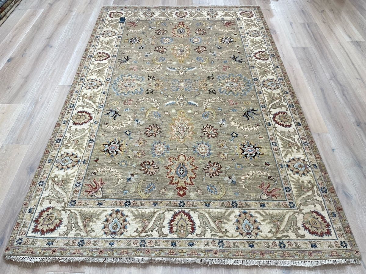 Classic Agra Rug