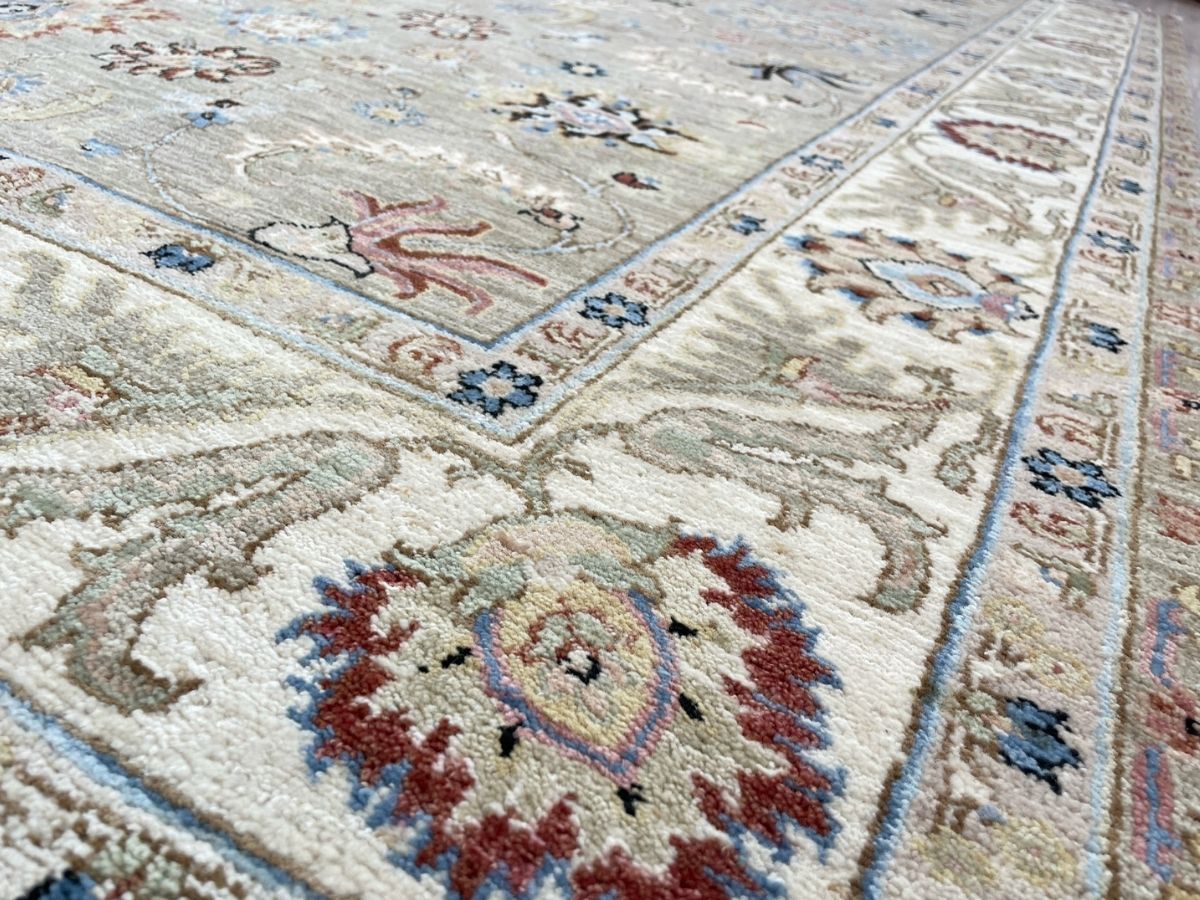 Classic Agra Rug