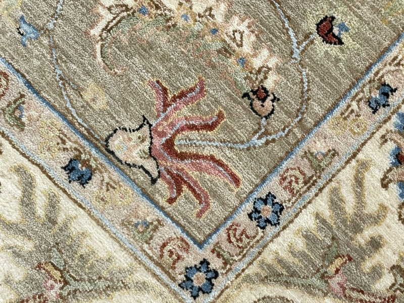 Classic Agra Rug